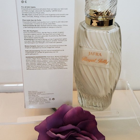 JAFRA ROYAL JELLY SPECIAL EDITION MILK BALM MOISTURE LOTION 6.7 OZ - Picture 3 of 3